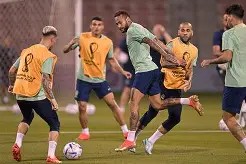 开云体育-内马尔巅峰对决，TheShy与90激战切尔西分钟，战术调整胜负难料！